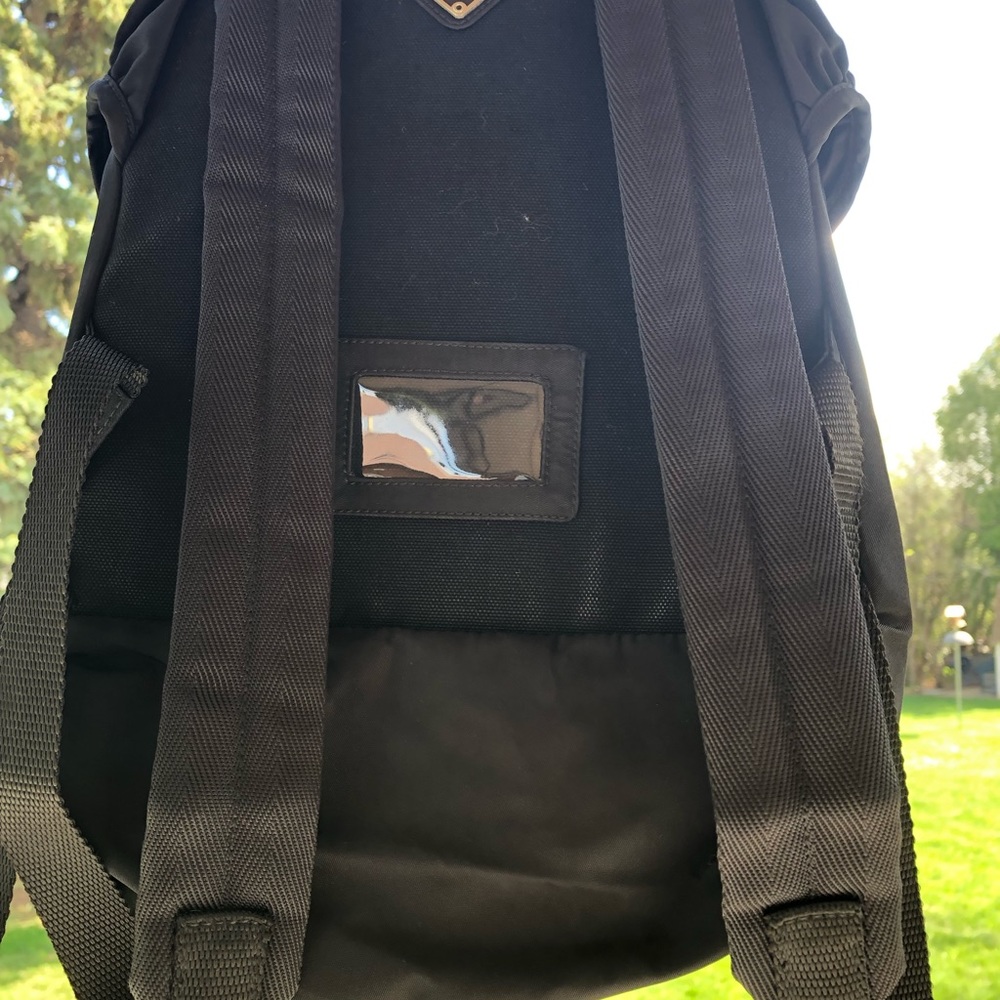 🔥SOLD🔥AUTH PRADA BLACK BACKPACK - Picture 2 of 8